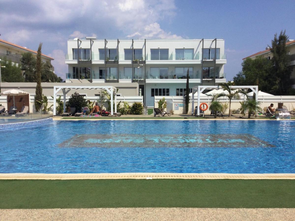 Apartment Helena Paralimni Exterior foto