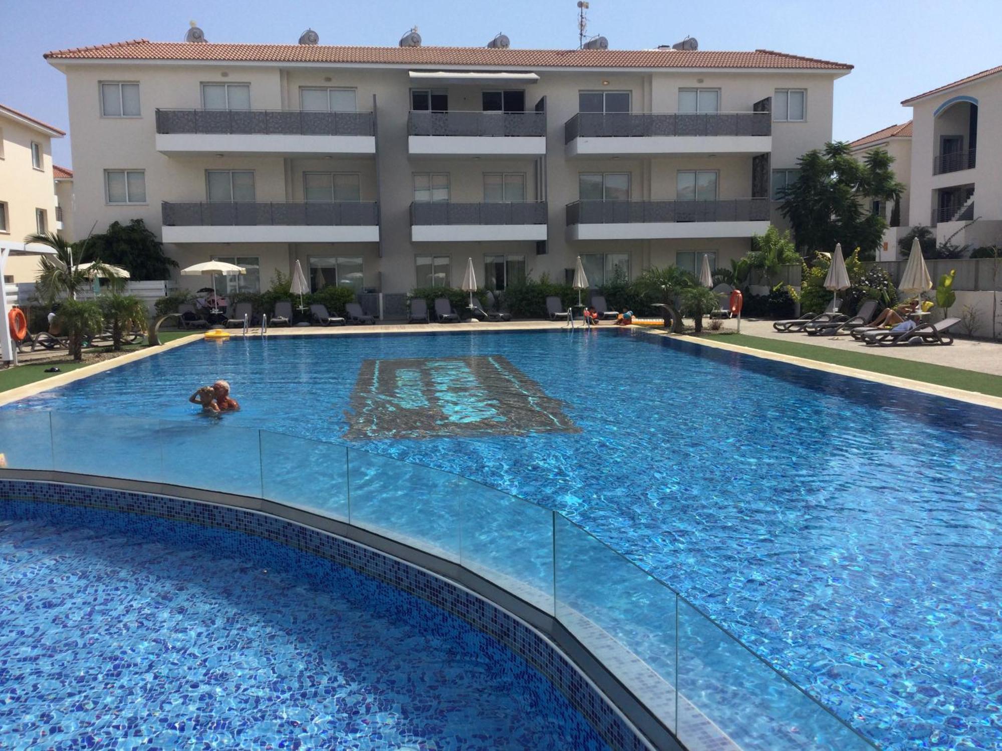 Apartment Helena Paralimni Exterior foto