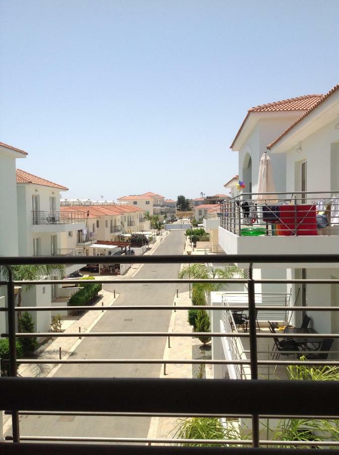 Apartment Helena Paralimni Exterior foto